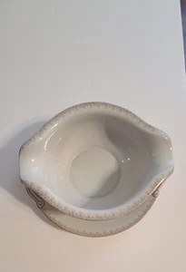 Sone China of Japan Gravy Boat with Attached Underplate barely noticeable chip - Picture 1 of 7