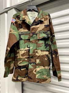 Uniforme del Ejército de los Estados Unidos Rector del Ejército Top Hombres Mediano Regular BDU Bosque Camuflaje Combate - Imagen 1 de 14