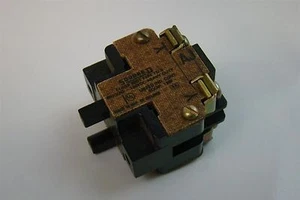 Square D 9001 600VAC 120VDC Heavy Duty 785901 88991 - Picture 1 of 5