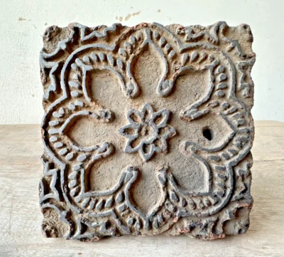 Sello de bloque textil floral de madera tradicional indio anhelado a mano raro de colección Foto 1 de 4