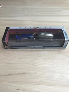 100% Hot Wheels Airstream Dream Vehicle 2-piece set - Picture 1 of 5