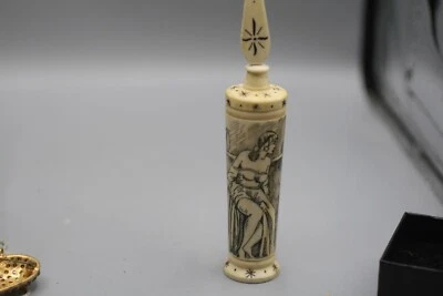 BEAUTIFUL CAMEL BONE HAND PAINTED TURKISH EROTIC SCENE SNUFF/PERFUME BOTTLE Z1 - Image 1 of 4
