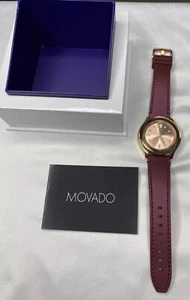 Nuovissimo orologio donna Movado audace quadrante oro cinturino silicone bordeaux 3600717 - Foto 1 di 13