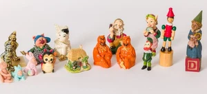 Lote de personajes míticos y divertidos, demonios, Pinocho, lady bug - Imagen 1 de 24