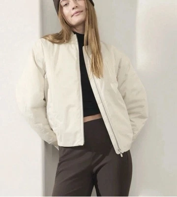 全新 Athleta Sateen 飞行员面霜拉链夹克 女式 中号外套 全新 — 第 1/4 张图片