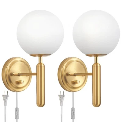 Juego de 2 apliques de pared enchufables regulables con pantalla de globo de vidrio lechoso, pared dorada... Foto 1 de 4