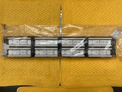 Panel de conexión Startech 48 puertos 2U montaje en rack Cat5e 110 - 45 grados Foto 1 de 4