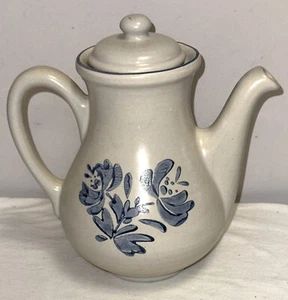 Pfaltzgraff YORKTOWNE BLUE 9" COFFEE POT W/ LID 7-490 - Picture 1 of 2