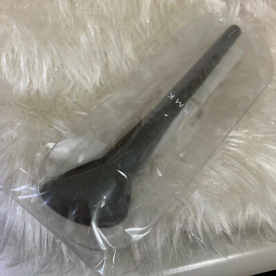 RMK Face Color Brush-Cheek Brush-Angled Shape-Natural Goat Hairs-With Holder-NEW - Image 1 of 4