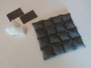 Miniature Comforter Set With Pillows / Matching Pillowcases Grey 1:12 Scale - Picture 1 of 3
