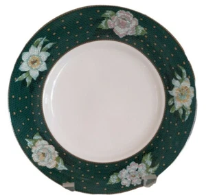 Sasaki Messina Salad Lunch Plate Designed by Stephen Dwecke Mosaic Flowers Green - Picture 1 of 5