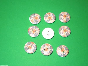 10 Knöpfe Holzknöpfe Knöppe Blumenmotiv #1 ca: 15 mm - Neu - Bild 1 von 1