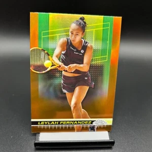 Refractor de cancha de tenis cromado Topps 2024 #123 Leylah Fernández - Imagen 1 de 2