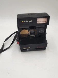 Vintage POLAROID SUN 660 Autofocus Instant Land Camera w/ Strap - Picture 1 of 12