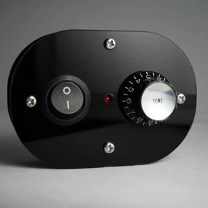Black Acrylic Compact Midi Controller with 1 Latching Note Button Potentiometer - Picture 1 of 8