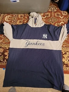 NEW YORK YANKEES 2 TÖNE KAPUZENPULLOVER Fanatiker SHIRT M HERREN NEU MIT ETIKETT NEU MLB KAPUZENPULLOVER 3xlt - Bild 1 von 4