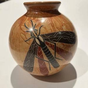 Vintage Künstler signierte Paula Gutierrez Keramik Nicaragua San Juan Libelle Vase - Bild 1 von 11