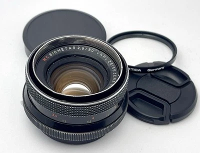 Carl Zeiss Jena Red MC Biometar f/2.8 80mm Medium Format Lens Pentacon Six Mount - Image 1 of 4