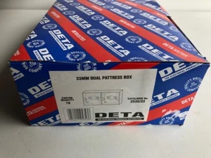 Caja de 10 cajas de doble patrón Delta 33 mm, eléctrica al por mayor, lote de trabajo, stock. - Imagen 1 de 3