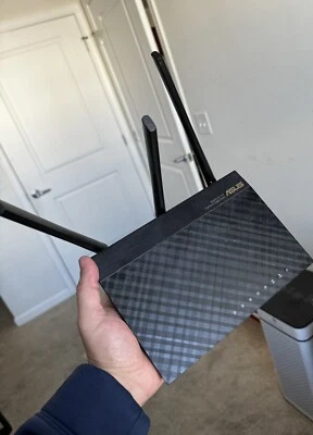 ASUS AC1750 Dual Band Gigabit Wireless Router RT-AC66U - Image 1 of 4