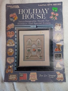 1990 LEISURE ARTS HOLIDAY HOUSE COUNTED XSTITCH & INTERCHANGEABLE MOTIFS CHART - Picture 1 of 10