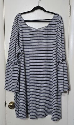 Vestido listrado azul Xhilaration tamanho 4x - Imagem 1 de 4