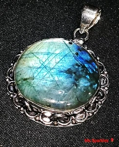 Beautiful Labradorite Round 925 Silver Gemstone Pendant. Large 3876 - Picture 1 of 13