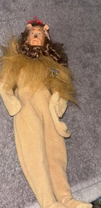 Muñeca Barbie Ken 12" Mago de Oz 1996 El León Cobarde De Colección - Imagen 1 de 5