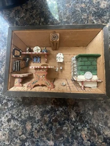Vintage deutsches Diorama Schattenkasten handbemalt handgeschnitzt Volkskunst Küche Design - Bild 1 von 9