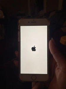 Apple iPhone 8 - 64GB - Gold (Unlocked) A1905 (GSM) (CA) - Picture 1 of 4