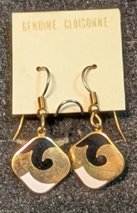 Vintage Design Cloisonne Enamel Dangle Earrings Black & White Gold Tone sz 1/2" - Picture 1 of 2
