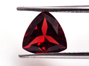 NATURAL MOZAMBIQUE GARNET [8X8 trillion] , LOOSE GEMSTONE FOR MAKING JEWELLERY - Picture 1 of 4