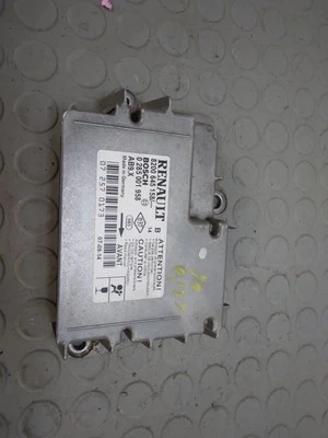 15037 Centralina airbag Renault Clio III serie dal 2005 al 2013 cod 8200645158 - Immagine 1 di 3