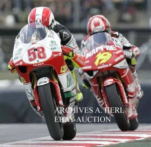 Gilera factory rider Marco Simoncelli Grand Prix motorcycle racing photo 2 - Picture 1 of 1