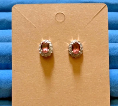 Aretes de halo de circón blanco y apatita rubor de 1,75 quilates enchapados en platino de ley Foto 1 de 3