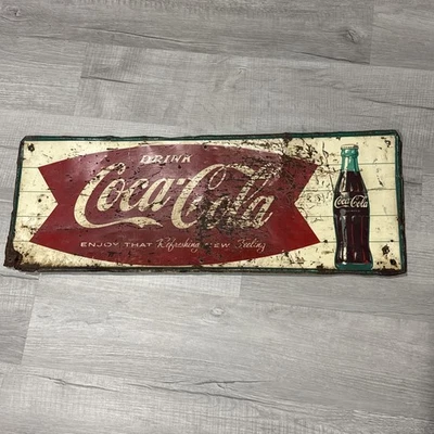 Letrero de metal cola de pescado Coca Cola de buen gusto original raro de colección 12" X 32" Foto 1 de 4