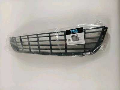 Parrilla inferior TRQ negra para Volkswagen Golf VW1036116 2010-2014 Foto 1 de 4
