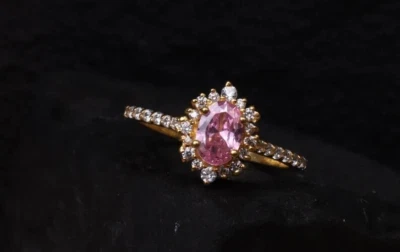 Anel de aniversário de ouro amarelo sólido 14K com safira rosa natural e diamante 3,60 quilates - Imagem 1 de 4