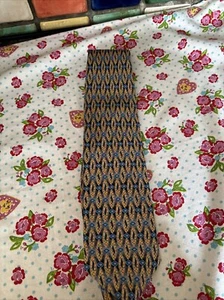 VAN HEUSEN Men's Yellow Blue Pure Silk Neck Tie - Picture 1 of 9