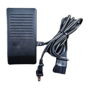 SEWING MACHINE SPEED CONTROLLER FOOT PEDAL MODEL N 3-PRONG CONNECTOR E10-32A F31 - Picture 1 of 4