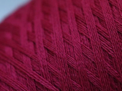 D07 250g SUPERSOFT MERINO SCHURWOLLE RUBIN (4,4) Strick Wolle Garn Lace - Bild 1 von 3