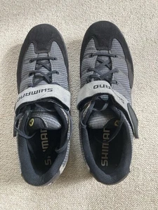 Shimano Men's Road Cycling Shoes Size EU 46 with metal cleats - Picture 1 of 7