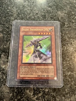 NM - Yu-Gi-Oh! TCG - Silent Swordsman LV5 - DR3-EN128 - Ultra Rare - Image 1 of 4