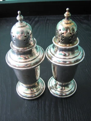 Salero Pimienta Gorham Plata Esterlina #758 Sin Chatarra Venta de Liquidación Inmobiliaria Foto 1 de 4