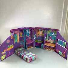 VTG Groovy Girls Fabric dollhouse “Mod Pod” Playhouse & 22 accessories bundle 