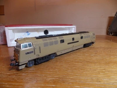 LIMA CLASS 52 DIESEL LOCO No D1000 WESTERN ENTERPRISE in Sand Livery. OO Gauge - Image 1 of 4