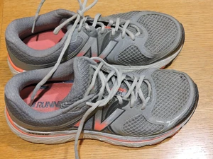 New Balance (WMNS) 940v3 Gray Running Shoes, Size: 9 #MT19+15 Notice Flaw Pic #2 - Picture 1 of 7