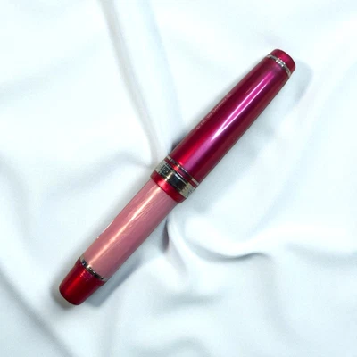 Sailor Pro Gear Slim Mini Hello Kitty Sweet Berry H-F Nib New Japan Limited - Image 1 of 4