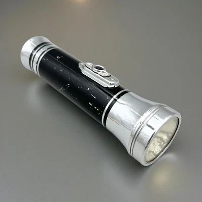 Linterna Eveready 2251 años 30 - 60 vintage, funcionando negra y plateada 2 celdas D Foto 1 de 4