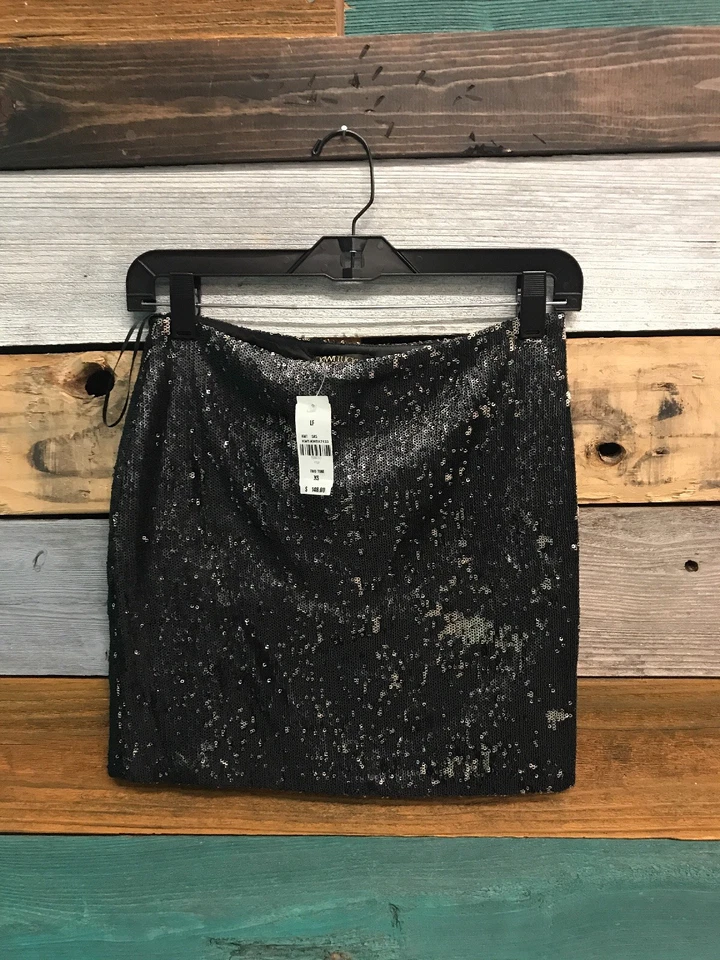 NWT New Kiwi Tucker Black Silver Two Tone Sequin Mini Skirt Size Small - Изображение 1 из 1